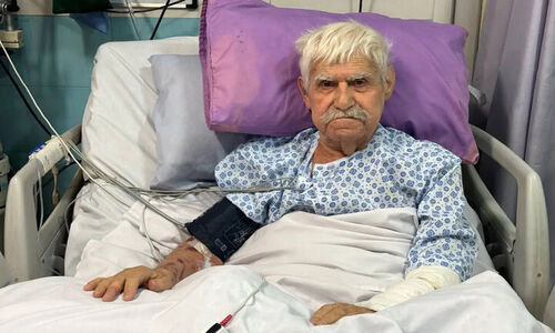 وضعیت نگران‌کننده عنایت‌الله بخشی؛ بستری در ICU و نگرانی‌ها از حال نامساعد بازیگر پیشکسوت