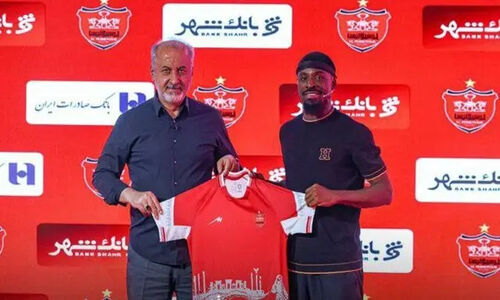 واکنش سایت مصری به سقوط آزاد ستاره سرشناس پرسپولیس در لیگ ایران!