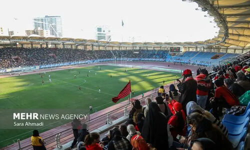 لغو ناگهانی میزبانی دیدار استقلال و گل‌گهر در مشهد؛ چه اتفاقی افتاد؟
