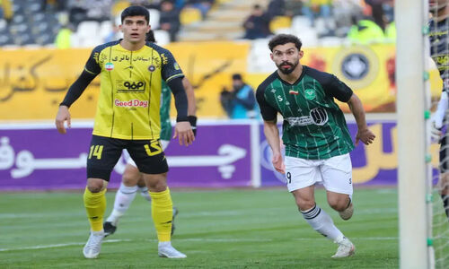 عذرخواهی جنجالی گزارشگر اصفهانی پس از اشتباه تاریخی در بازی سپاهان!