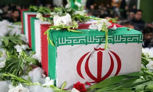 استقبال باشکوه از پیکر مطهر شهید مامور یگان امداد آزادشهر در لحظه‌ای که همه چشم‌ها پر اشک شد