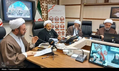 رهبر انقلاب: مداح تراز باید رازهای معارف دینی را بداند!