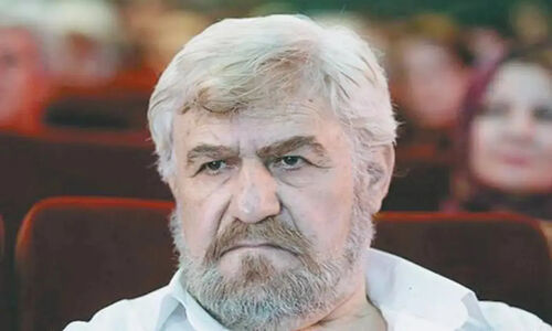 عنایت بخشی پس از بستری: بازگشتی امیدوارکننده به سینما در راه است!