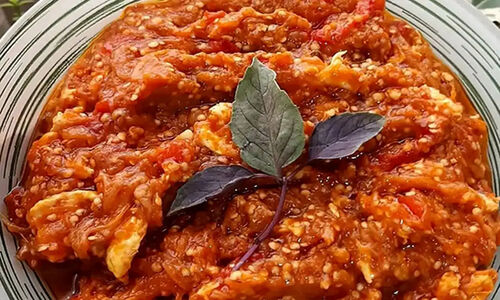 میرزا قاسمی اصیل با بادمجان کبابی و طعمی دودی