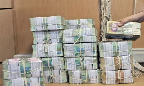 کارشناسان: کنترل تورم فقط با کاهش رشد نقدینگی ممکن است؛ آیا ابرتورم ایران واقعی است؟