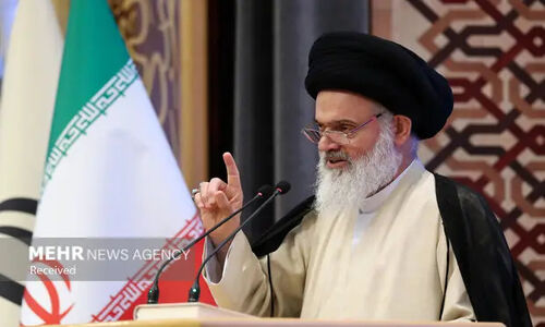 امام جمعه قم هشدار داد: معیشت و گرانی باید در بودجه سال آینده جدی گرفته شود