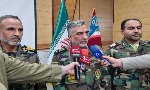 امیر چشک: نیروهای مسلح ایران با پهپادها و موشک‌های دقیق‌زن برای هر تهدید دشمن آماده‌اند