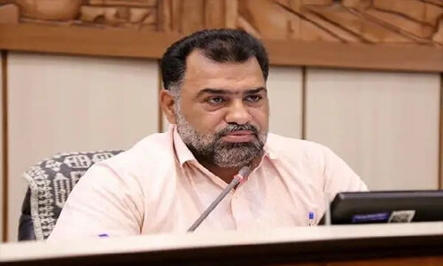 نیکونژاد: نظارت بی‌رحمانه بر پروژه‌های عمرانی، خط قرمز شورای شهر یزد!