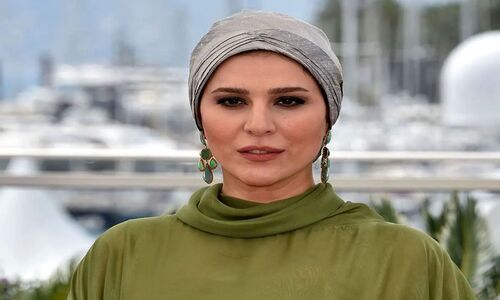 عکس هنری سحر دولتشاهی در غروب دریا