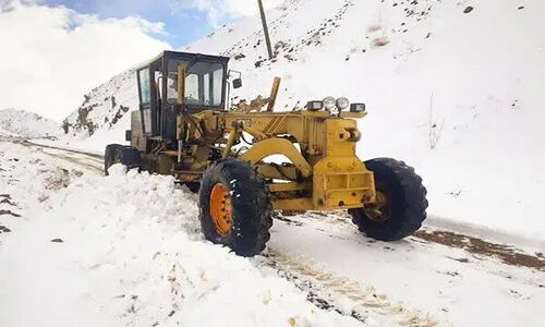 برف روبی محورهای روستایی و شهری در شهرستان پاوه