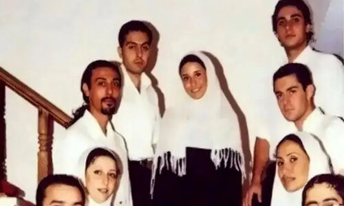 فیلم/ آواز نوستالژی؛ سال 1379 اجرای گروه آریان که محمدرضا گلزار خیلی فسقلی بوده چقدرم خجالتیه