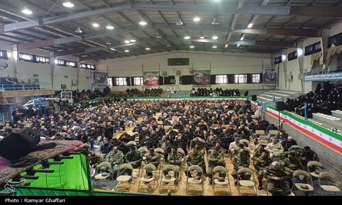 9 دی در سنندج؛ حضور مردمی در سرمای برف برای حمایت از نظام و مقابله با فتنه