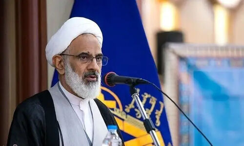 نماینده ولی فقیه در سپاه: به امر رهبری از قوای سه‌گانه حمایت و پشتیبانی می‌کنیم 