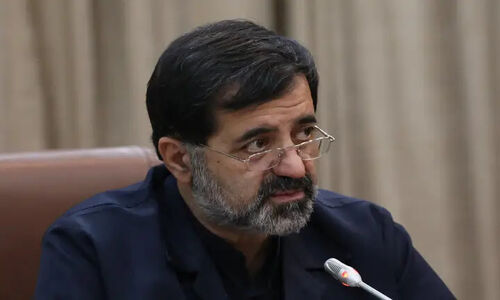 استاندار : تحول اداری، پیشران توسعه پایدار و ارتقای بهره‌وری قم است