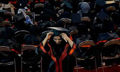 بورس تحصیلی خارج از کشور فعال نشد؛ فرصت مطالعاتی ۶ ماهه ادامه دارد