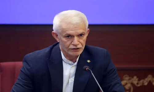 اسبقیان: افتخار می‌‌کنم سرمربی تیم ملی ایرانی است/ تاج صبر زیادی دارد