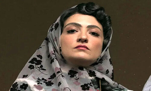 سلفی صمیمی گلاره عباسی و سولماز غنی در پشت صحنه «بامداد خمار»
