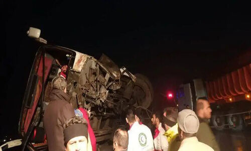حادثه دلخراش واژگونی اتوبوس در جاده گرمسار