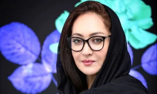 نیکی کریمی در استایل هندی جذاب؛ راز جوانی ابدی با حنای سنتی و ساری قرمز!