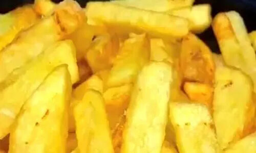 آشپزباشی| طرز تهیه سیب‌زمینی سرخ‌کرده ترد با تکنیکی که در آشپزخانه‌های حرفه‌ای استفاده می‌شود + فیلم