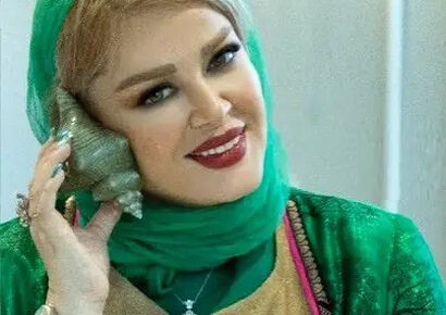 خارج گردی بهاره رهنما و نسیم ادبی کنار رودخانه‌ای در یونان