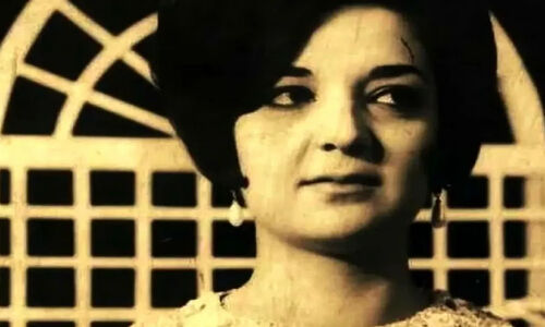 عکس| تصویر دیده‌نشده بهشته خواننده قبل انقلاب در ۷۳ سالگی غوغا کرد!