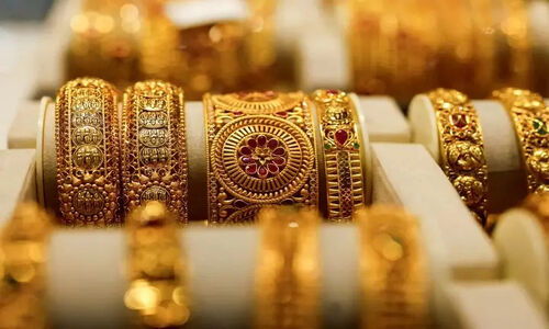 قیمت طلا امروز جمعه 17 بهمن 1404 / طلا چشم انتظار مذکرات