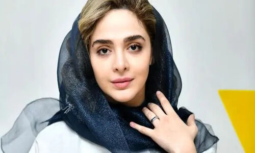 عکس / رونمایی المیرا دهقانی مادر بسیار جوانش / تیپ و استایل مادرش از خود المیرا جذابتره