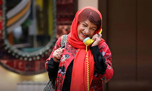 چیدمان لاکچری مبلمان شیک و خوش رنگ خانه زیبای ناهید مسلمی/ میز سلطنتی و مجسمه های بودایی