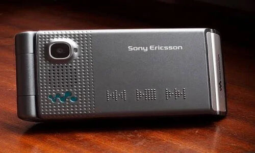 سونی‌اریکسون W380i؛ گوشی خاطره‌انگیز دهه ۲۰۰۰