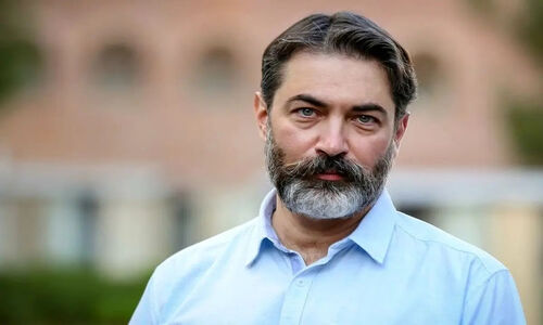 مجسمه‌ها و نقاشی‌‌های پارسا پیروزفر