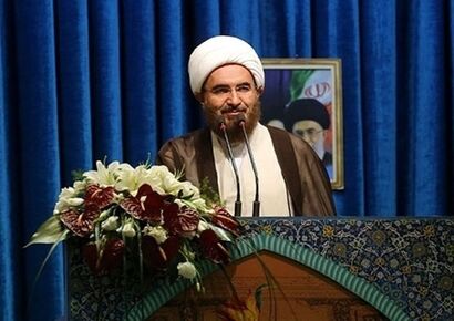 شعارحجاب در نماز جمعه جنجالی شد + واکنش امام جمعه