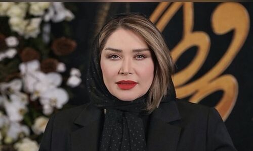 خودنمایی سارا منجزی‌پور با یک استایل جذاب