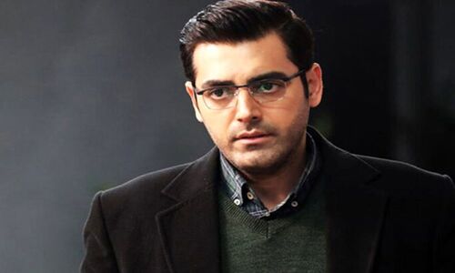 عکس سفر در زمان / «جواد جوادی» سریال بچه مهندس 4 در دوران نوجوانی با پاپیون و ابروهای پیوندی