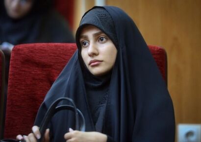بیوگرافی فاطمه افشاریان شاعر و مجری ایرانی