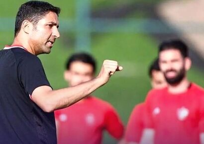 وحید هاشمیان برای دو بازی دیگر روی نیمکت پرسپولیس ابقا شد