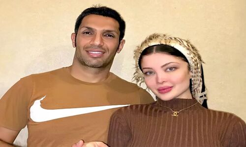 فیلم لحظات شاد زندگی سپهر حیدری و همسرش آرام جوینده قبل از ورود ساسی مانکن به زندگی‌شان